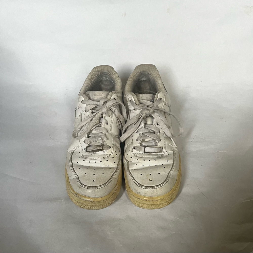 Nike: Air Force 1s
